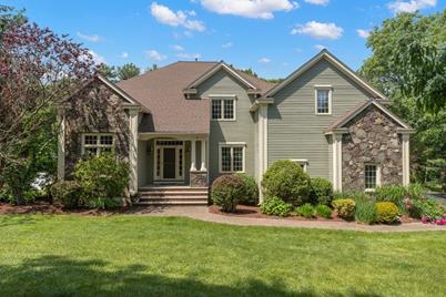 41 Sherwood Dr., North Andover, MA 01845 - Photo 1