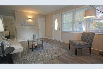 130 Fieldston St, Springfield, MA 01119 - Photo 1