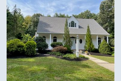 195 High Street, Uxbridge, MA 01569 - Photo 1