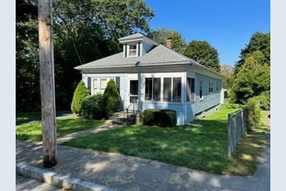 30 Joyce St, Webster, MA 01570 - Photo 1