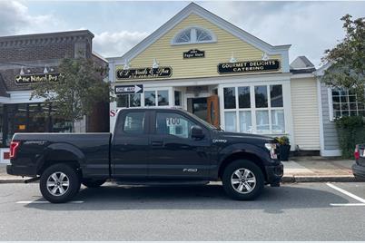 30 Railroad Ave, Hamilton, MA 01982 - Photo 1