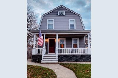 157 Elm St, Swansea, MA 02777 - Photo 1