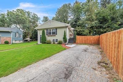 5 Oak Tree Ln, Webster, MA 01570 - Photo 1