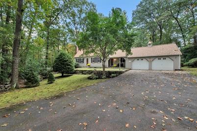 109 Brentwood Cir, North Andover, MA 01845 - Photo 1