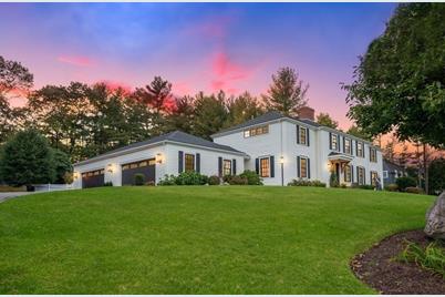 10 Huntingdon Road, Lynnfield, MA 01940 - Photo 1