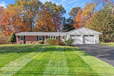 8 Burton Farm Drive, Andover, MA 01810 - Photo 1