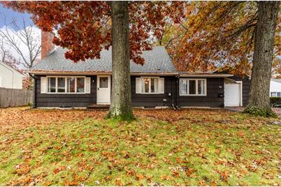 97 Hadley St, Springfield, MA 01118 - Photo 1