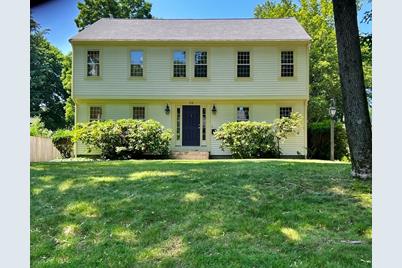 28 Croton Street, Wellesley, MA 02481 - Photo 1