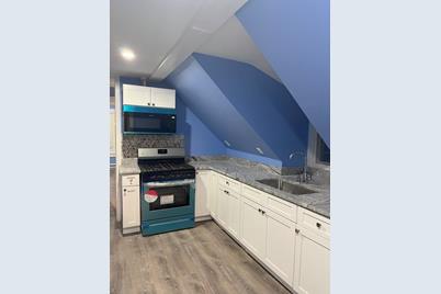 11 10th Ave #3, Haverhill, MA 01830 - Photo 1