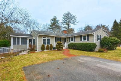 32 Riverside Dr, Hanover, MA 02339 - Photo 1