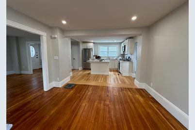 65 Sherbrooke Ave #000 - Photo 1