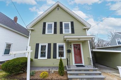 192 School St, Franklin, MA 02038 - Photo 1