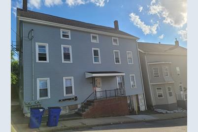 105 Stewart St #2E, Fall River, MA 02720 - Photo 1