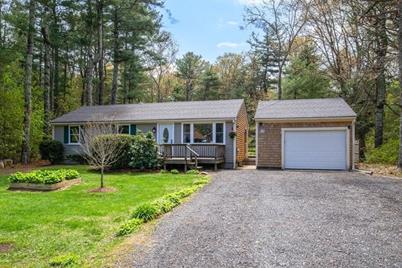 10 Thom Ave, Bourne, MA 02532 - Photo 1