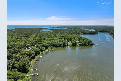 562 Poponessett Rd, Barnstable, MA 02635 - Photo 1