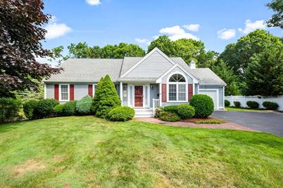 85 Snead Dr, Mashpee, MA 02649 - Photo 1