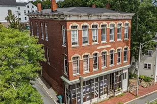 11 Elm St, Amesbury, MA 01913 - Photo 1