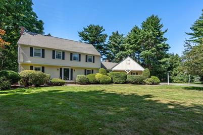 21 Pawnee Circle, Milton, MA 02186 - Photo 1