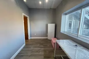 195 Lake Ave, Worcester, MA 01604 - Photo 1