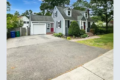 444 Lowell St, Reading, MA 01867 - Photo 1
