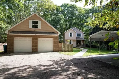 196 Chestnut St, Uxbridge, MA 01569 - Photo 1