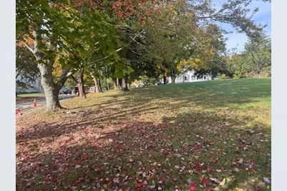 28 Mount Pleasant St, North Brookfield, MA 01535 - Photo 1