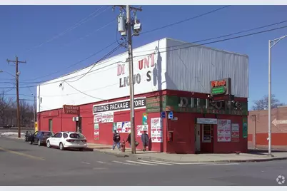 589 High St, Holyoke, MA 01040 - Photo 1