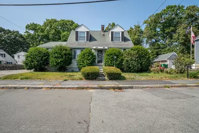 12 Wilson St, Medford, MA 02155 - Photo 1