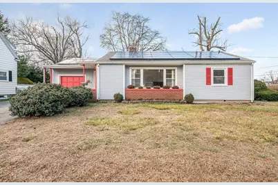 121 Kingsbury Ave, Haverhill, MA 01835 - Photo 1