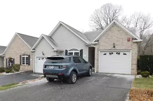 176 Canterbury Way, West Springfield, MA 01089 - Photo 1