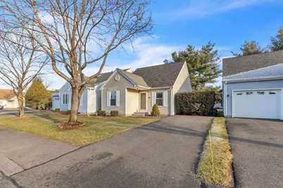 103 Alvord Pl #103, South Hadley, MA 01075 - Photo 1