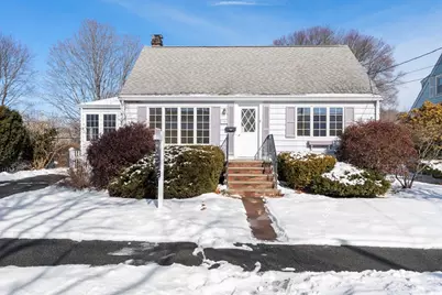 10 Macarthur Circle, Peabody, MA 01960 - Photo 1