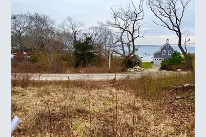 21 Highland Ave, Plymouth, MA 02360 - Photo 1