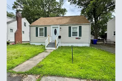 95 Victoria St, Springfield, MA 01104 - Photo 1