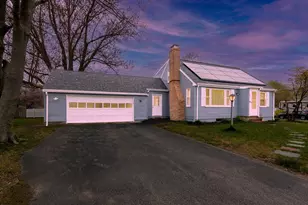 47 Centre Ave, Rockland, MA 02370 - Photo 1