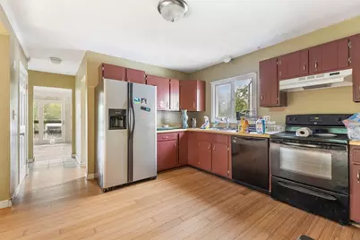 520 King St, Raynham, MA 02767 - Photo 1