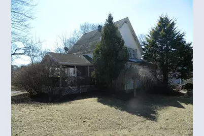 15 Cottage St, Plainville, MA 02762 - Photo 1