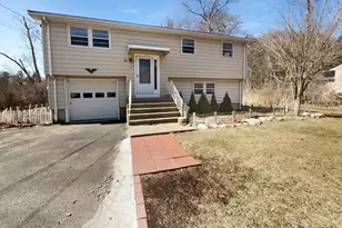 14 Sandy Brook Rd, Burlington, MA 01803 - Photo 1