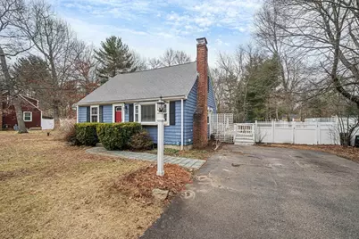 345 Hanover St, Hanover, MA 02339 - Photo 1