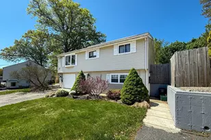 3 Freeman St, Worcester, MA 01604 - Photo 1