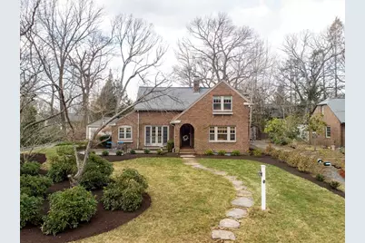 32 Hayes Ave, Lexington, MA 02420 - Photo 1