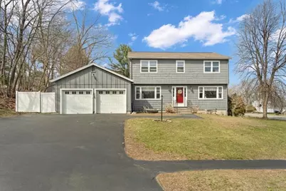 136 Winthrop Ln, Holden, MA 01520 - Photo 1