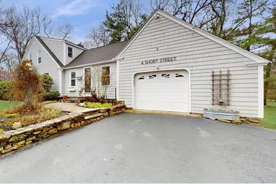 4 Short St, Holden, MA 01520 - Photo 1