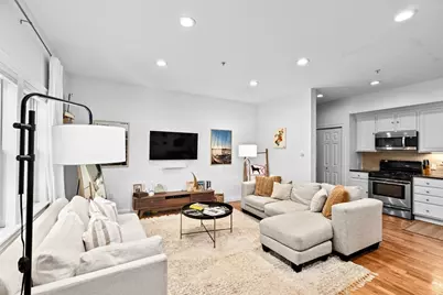 202 K St #4, Boston, MA 02127 - Photo 1