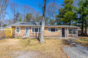 16 Edgewood Dr, Falmouth, MA 02536 - Photo 1