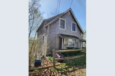 41 Pecksuot Rd, Weymouth, MA 02191 - Photo 1