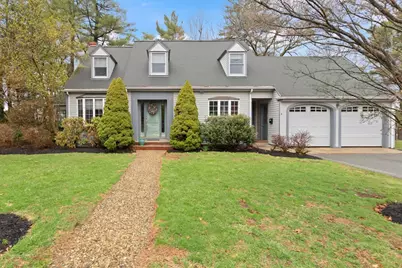 16 Lakeview Dr, Lynnfield, MA 01940 - Photo 1