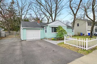 165 Seymour Ave, Springfield, MA 01109 - Photo 1