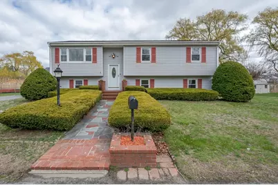 18 Derry Rd, Methuen, MA 01844 - Photo 1