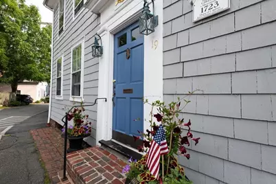 19 Franklin St #4, Marblehead, MA 01945 - Photo 1